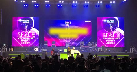 LuckyDraw+ — Host your own draw on a big screen.